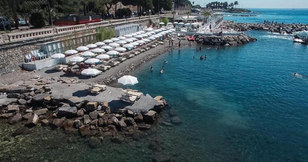 Hotel Kristina Imperia Exteriör bild