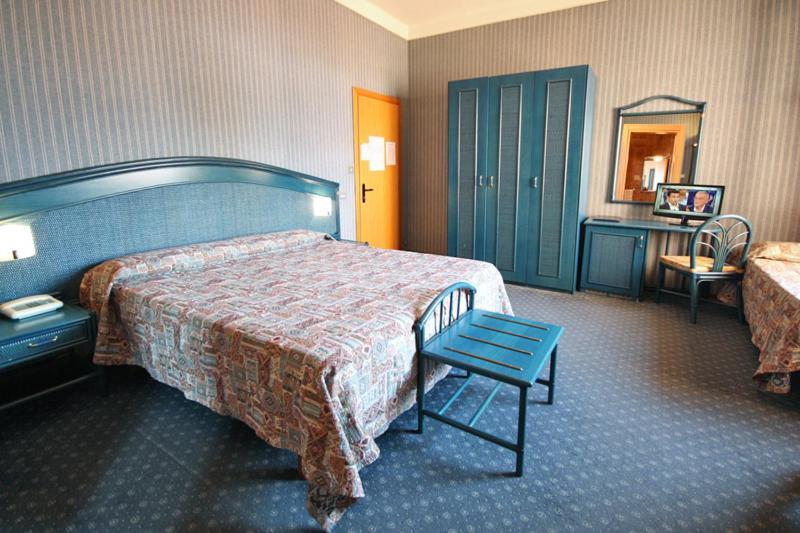 Hotel Kristina Imperia Exteriör bild